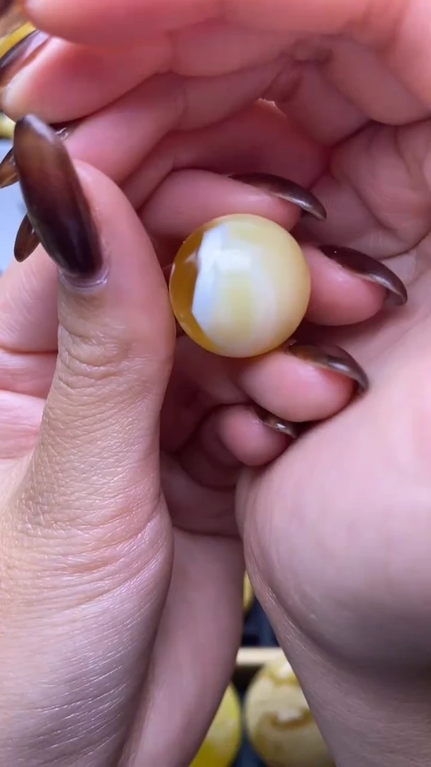 【闪购商品】琥珀裸石未镶嵌蜜蜡.40