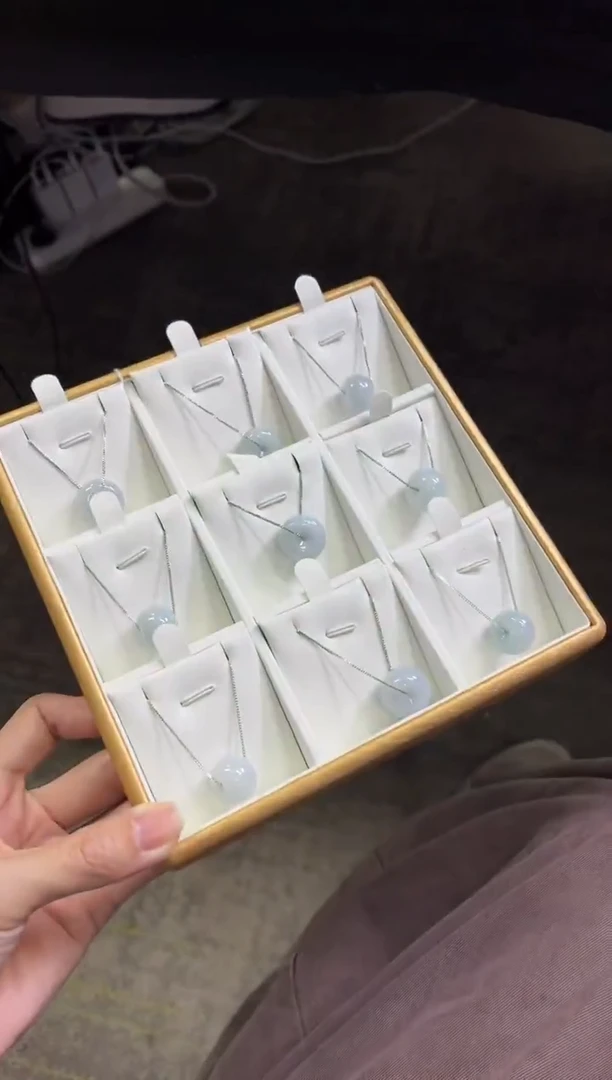 吊坠(赠链)未镶嵌翡翠B234/多样性发一件