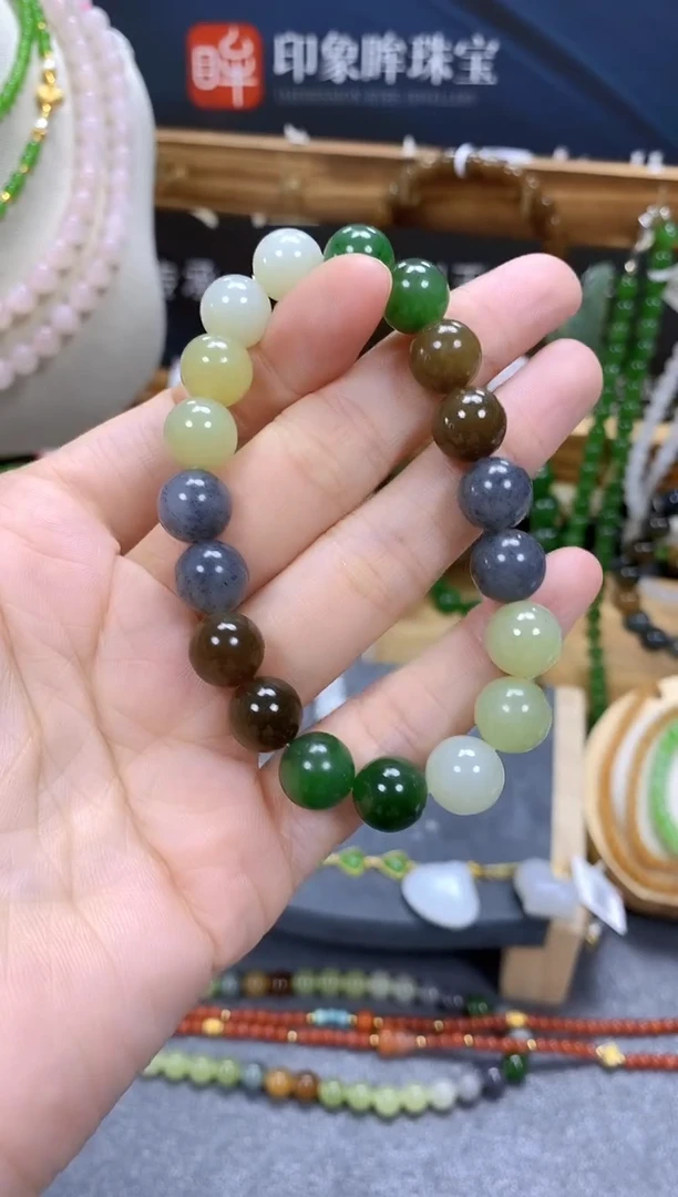 未镶嵌手链和田玉天然玉石多样性发一cg