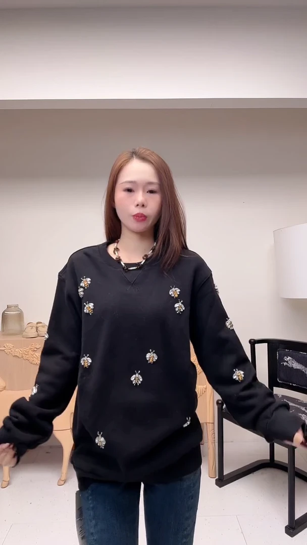 重工小蜜蜂黑色卫衣