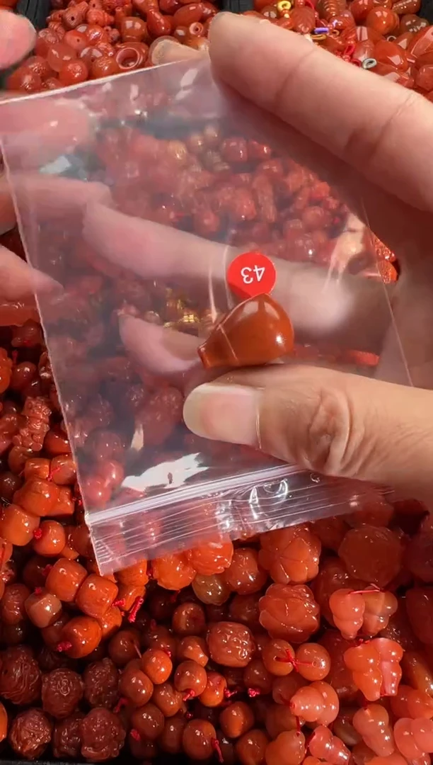 【闪购商品】南红玛瑙颈饰未镶嵌1