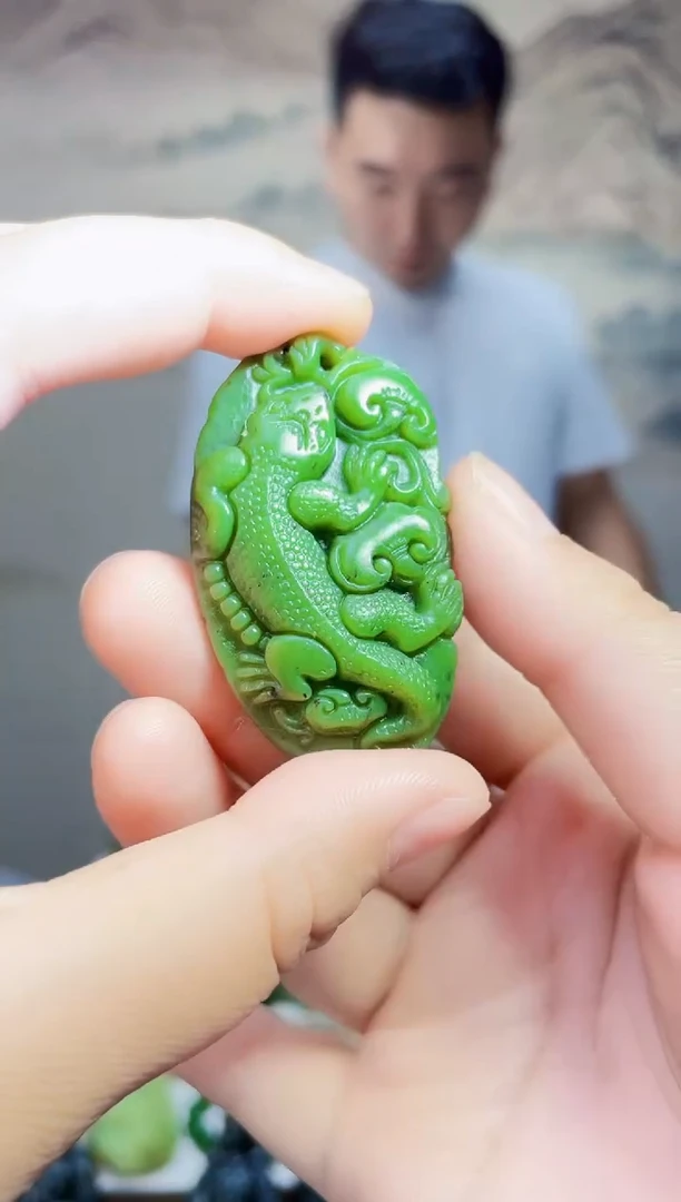 和田玉未镶嵌颈饰1