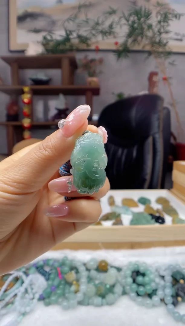 【闪购商品】定制翡翠未镶嵌貔貅