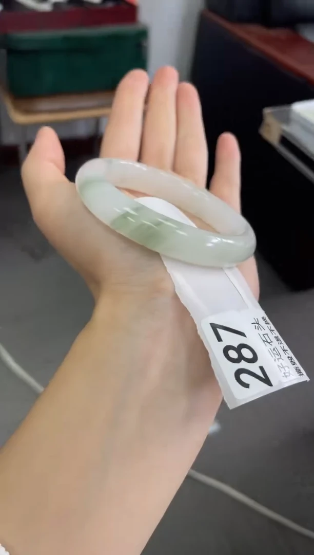 未镶嵌手镯石英质玉287