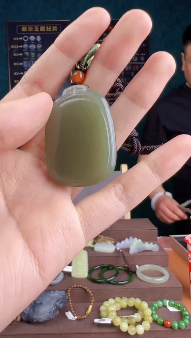 和田玉未镶嵌颈饰多样性发货 拍一单发一个