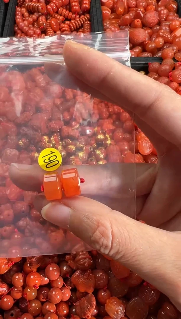 【闪购商品】南红玛瑙颈饰未镶嵌1