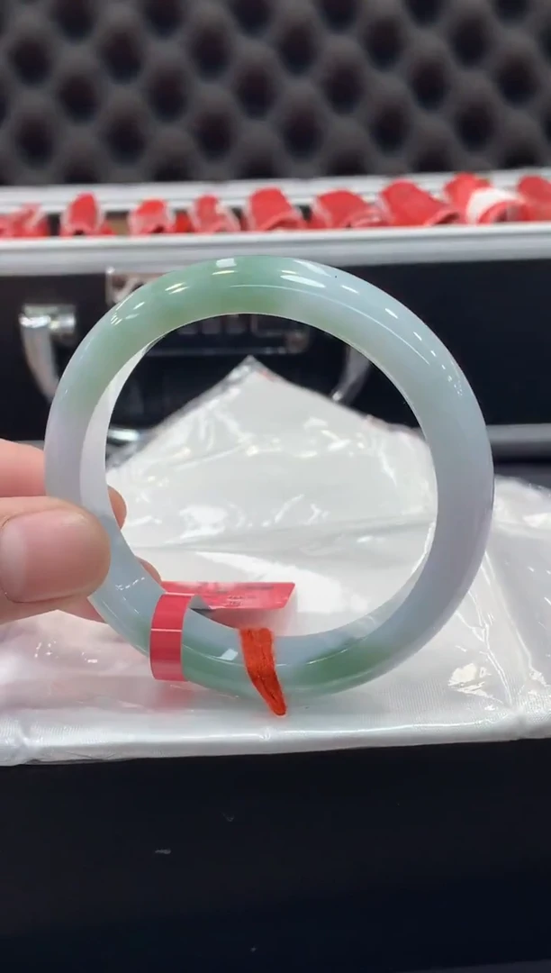 未镶嵌手镯翡翠翡翠手镯