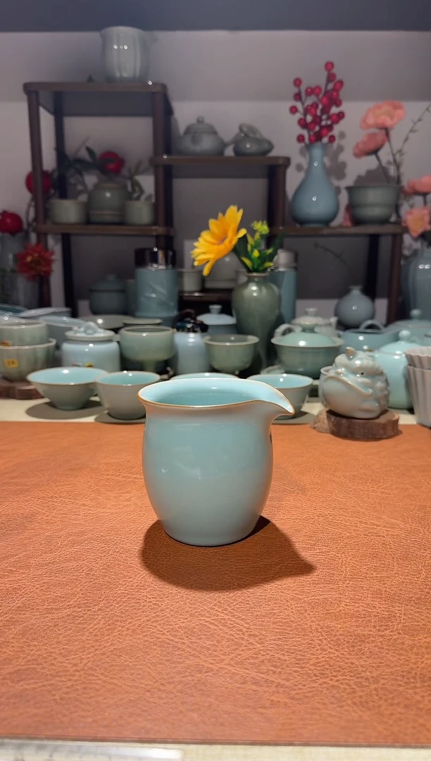 盖碗陶瓷062玉兰公道杯 缥碧釉一级精品 精品礼盒*