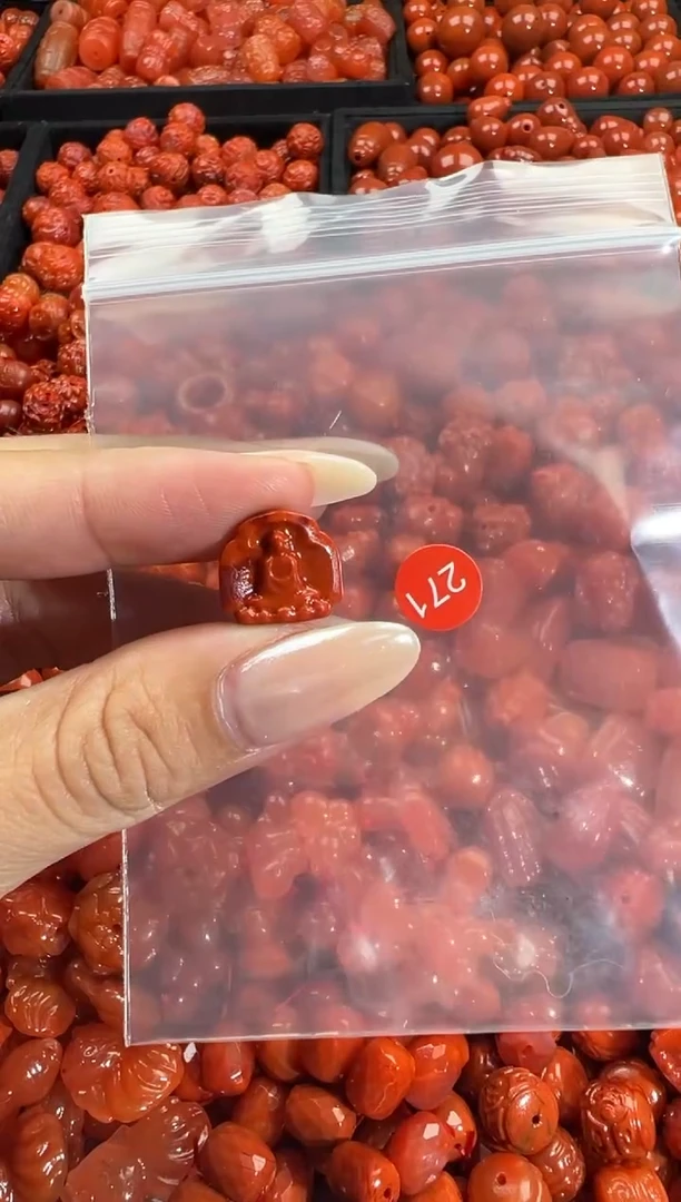 颈饰未镶嵌南红玛瑙1