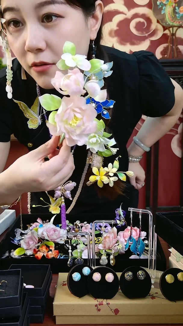 刺绣纯手工非遗绒花