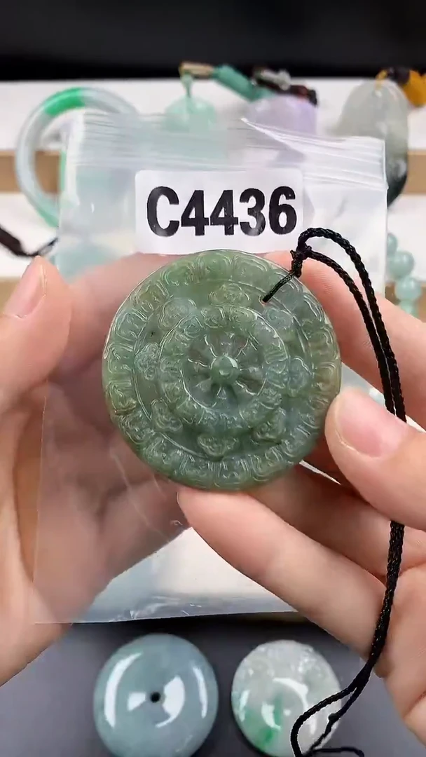 颈饰未镶嵌翡翠天然翡翠吊坠挂件