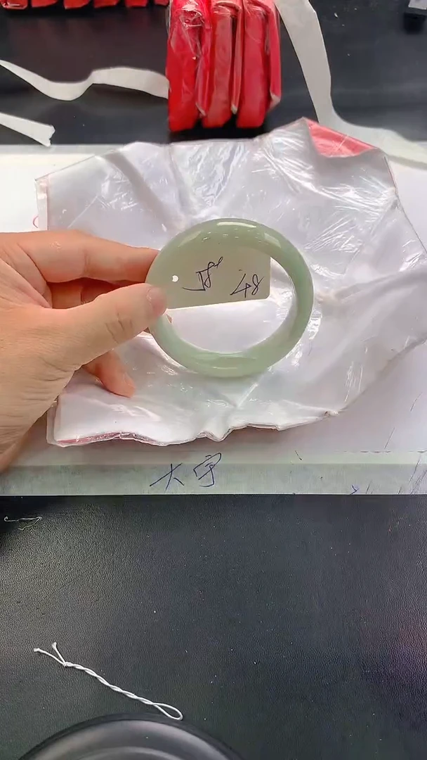 未镶嵌手镯翡翠48