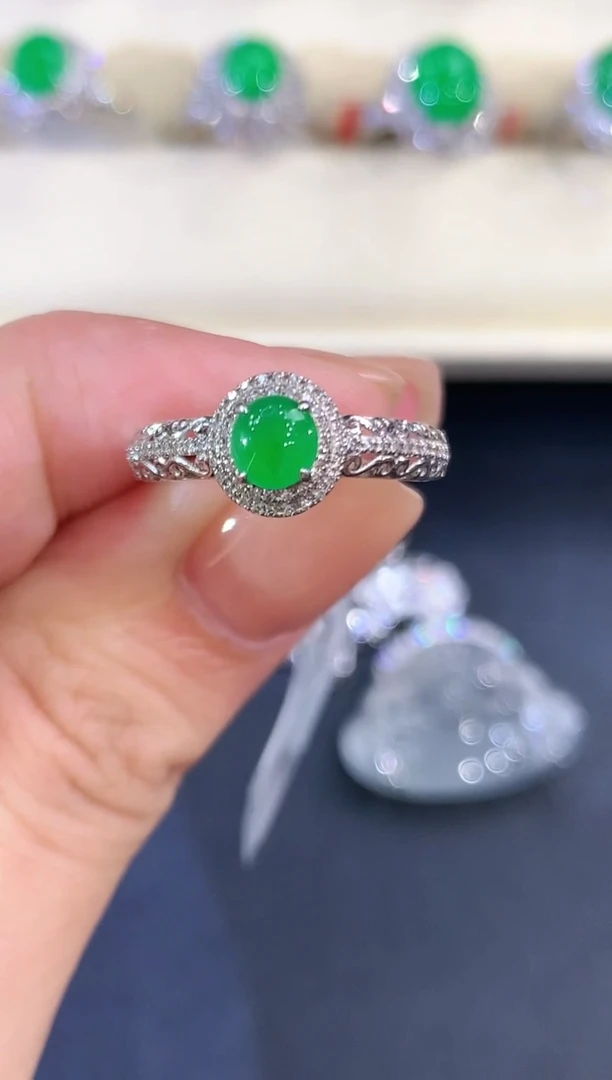 18K金镶嵌戒指翡翠a11