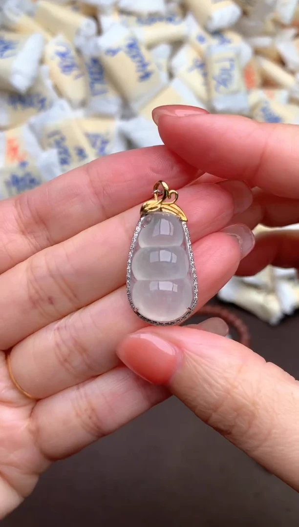 【闪购商品】翡翠挂件18K金镶嵌一