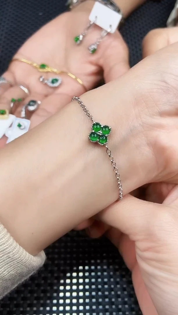 【闪购商品】翡翠手链未镶嵌11111111