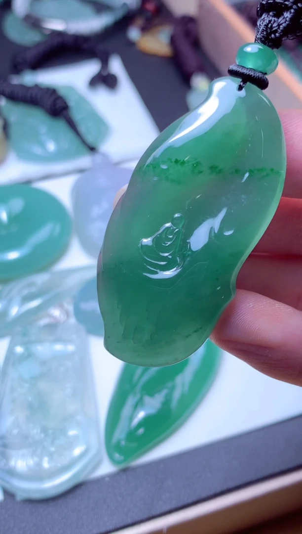 颈饰未镶嵌翡翠天然A货翡翠
