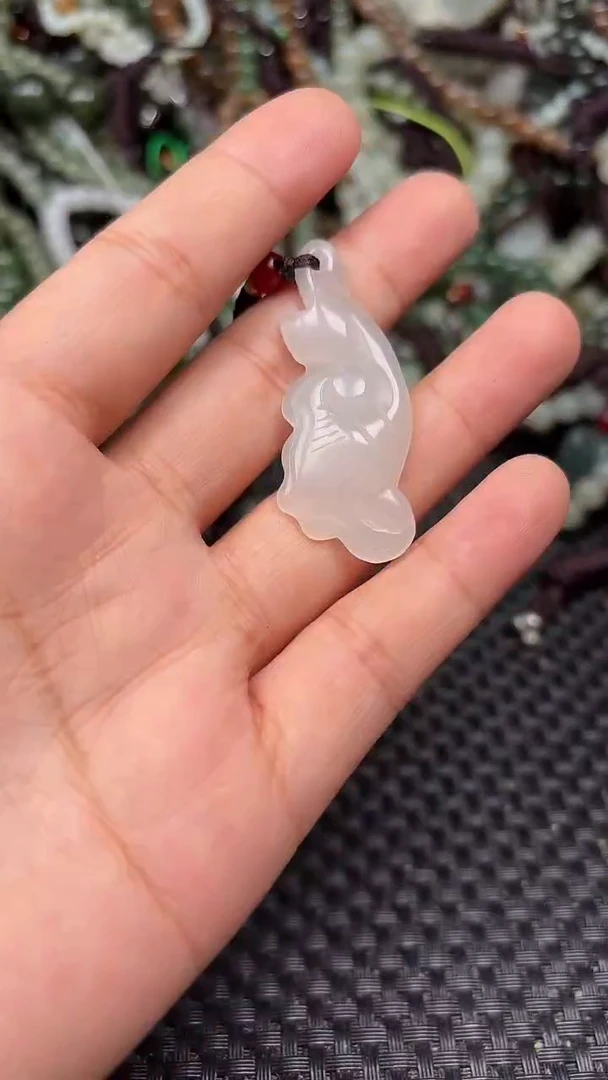 和田玉未镶嵌颈饰1