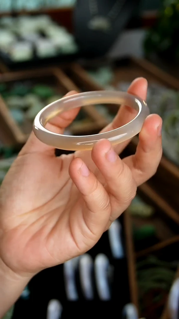 未镶嵌镯子玛瑙/玉髓4.2    59