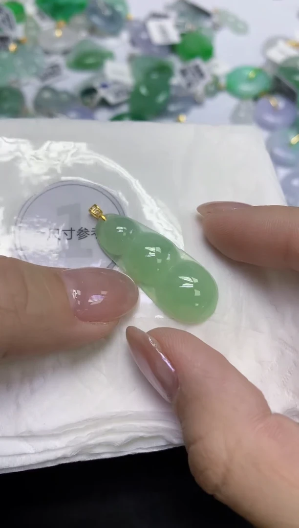 颈饰18K金镶嵌翡翠天然缅甸翡翠A货百元以上9元证书费自理