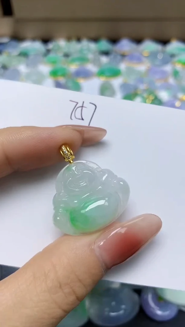 翡翠未镶嵌颈饰 天然缅甸翡翠A货