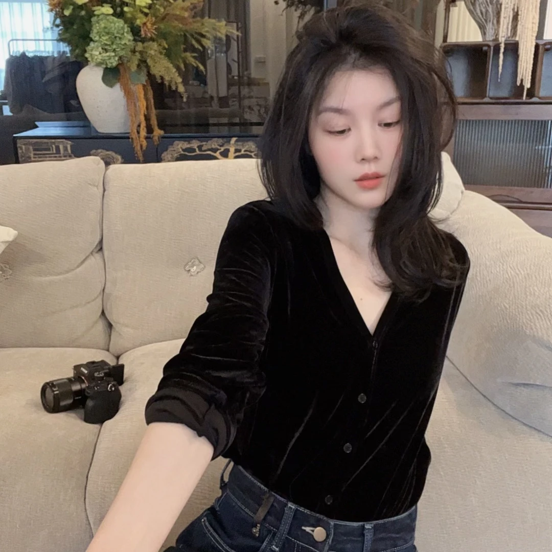 【悦悦专属】新款百搭时尚V 领显瘦长袖丝绒上衣Y991