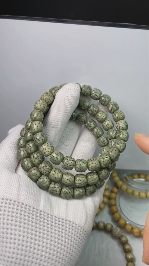 星月菩提手串10x9小驼包.A绿