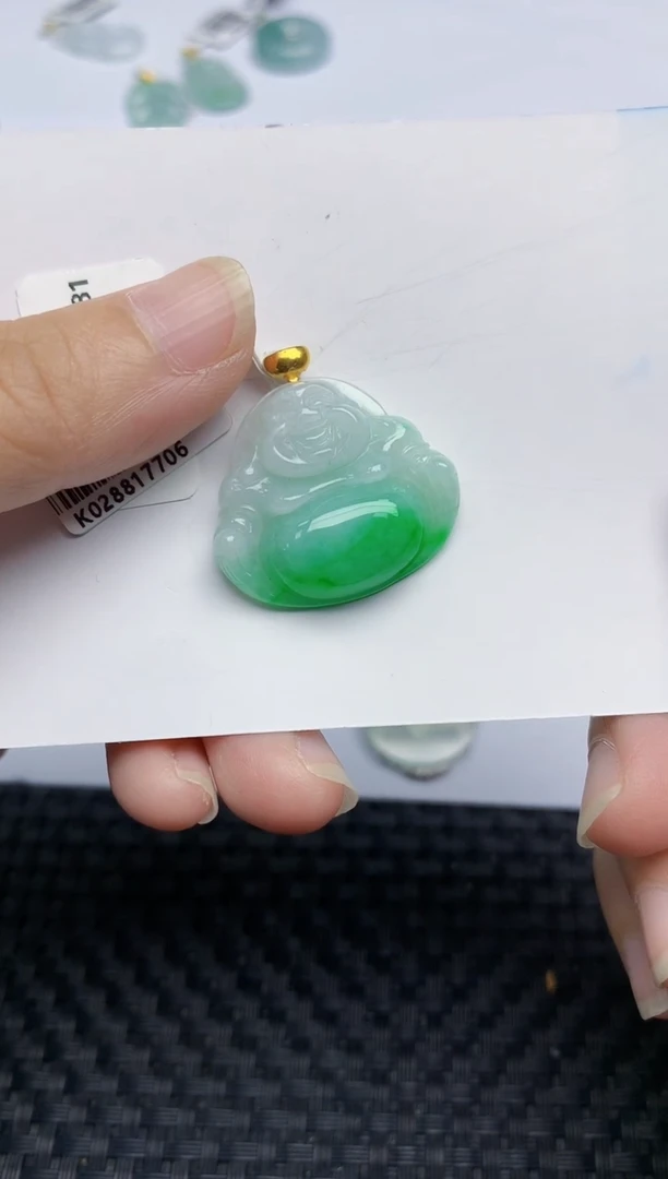 翡翠18K金镶嵌颈饰天然翡翠A货