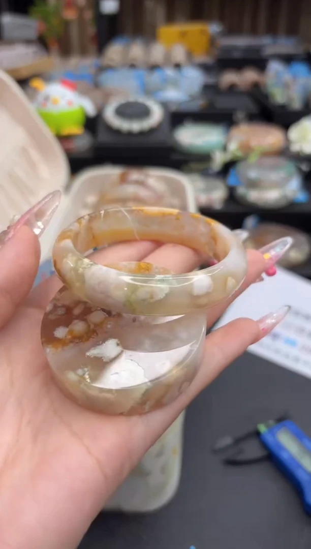 未镶嵌手镯石英质玉61(54圈赠送镯心)