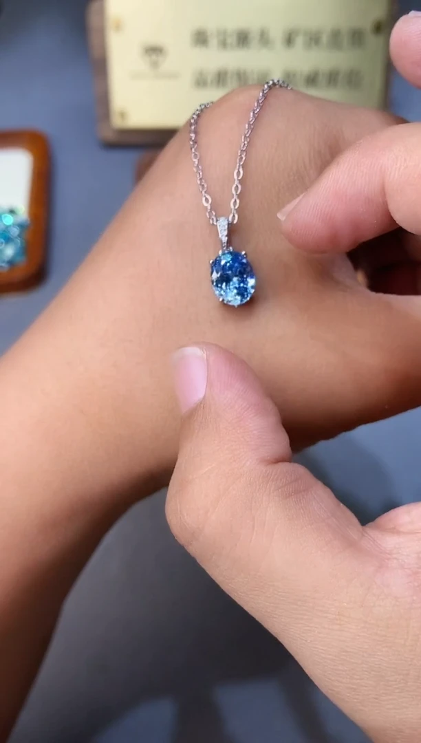 海蓝宝石颈饰银S925镶嵌.....