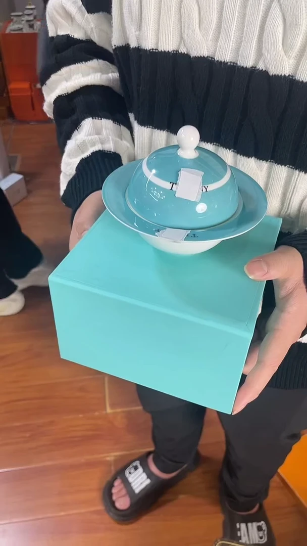 杯鸿辉家品牌瓷器，京东包邮！