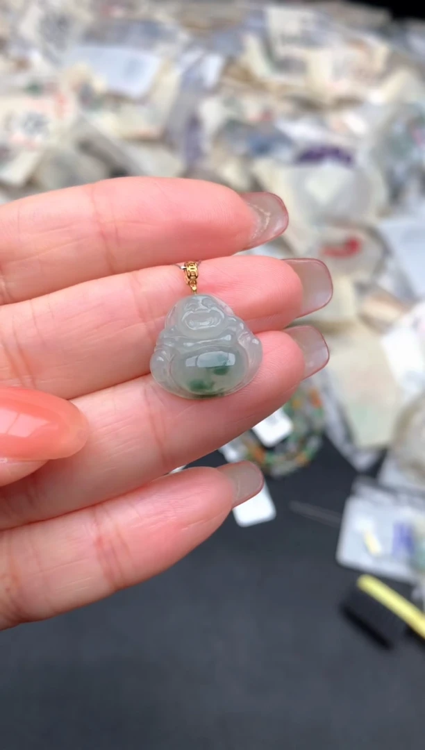 翡翠挂件18K金镶嵌一