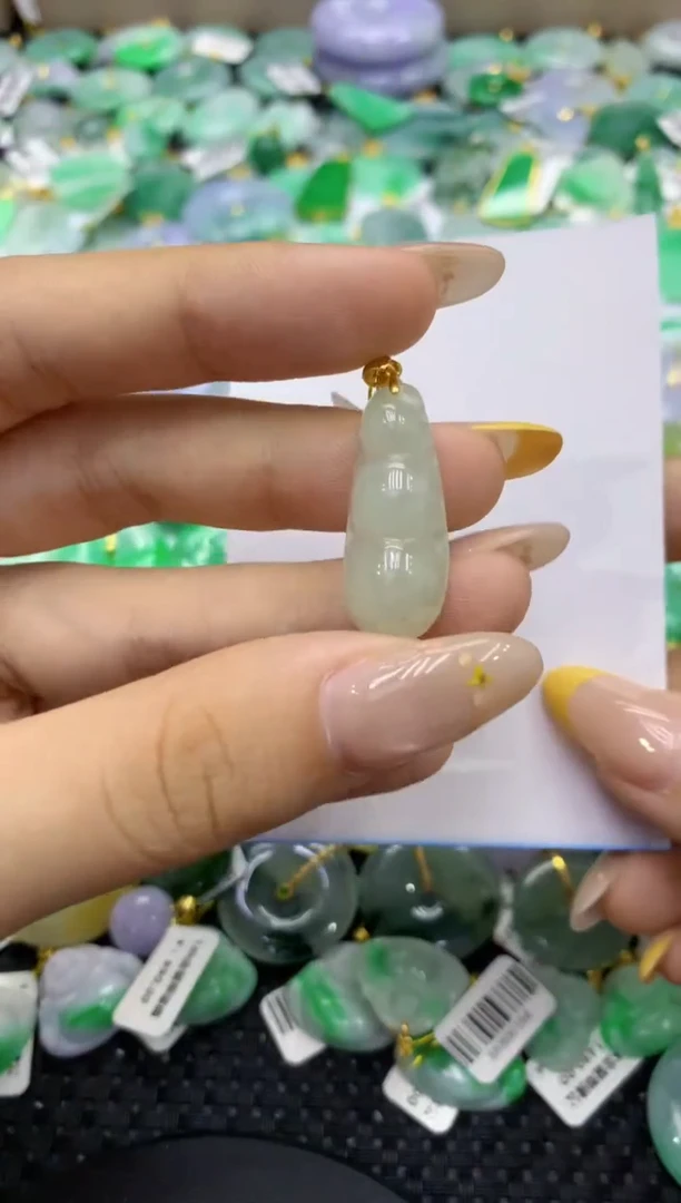 颈饰未镶嵌翡翠天然缅甸翡翠A货