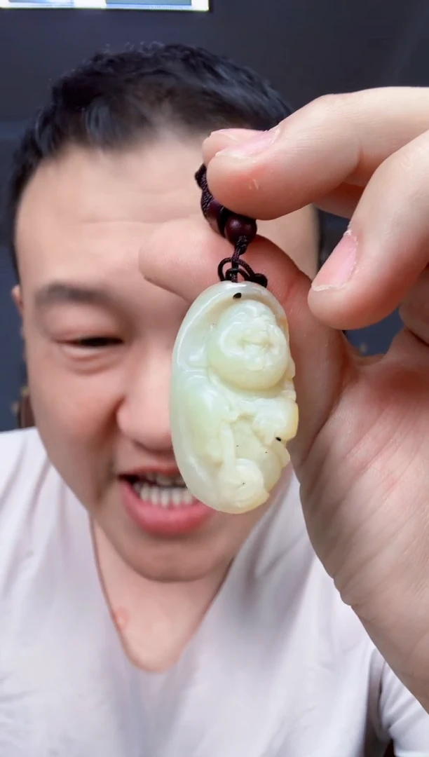 和田玉未镶嵌颈饰1