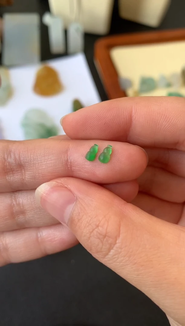 【闪购商品】定制翡翠未镶嵌翡翠