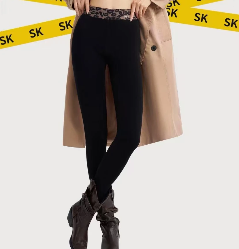 女士时尚小黑裤116-A539