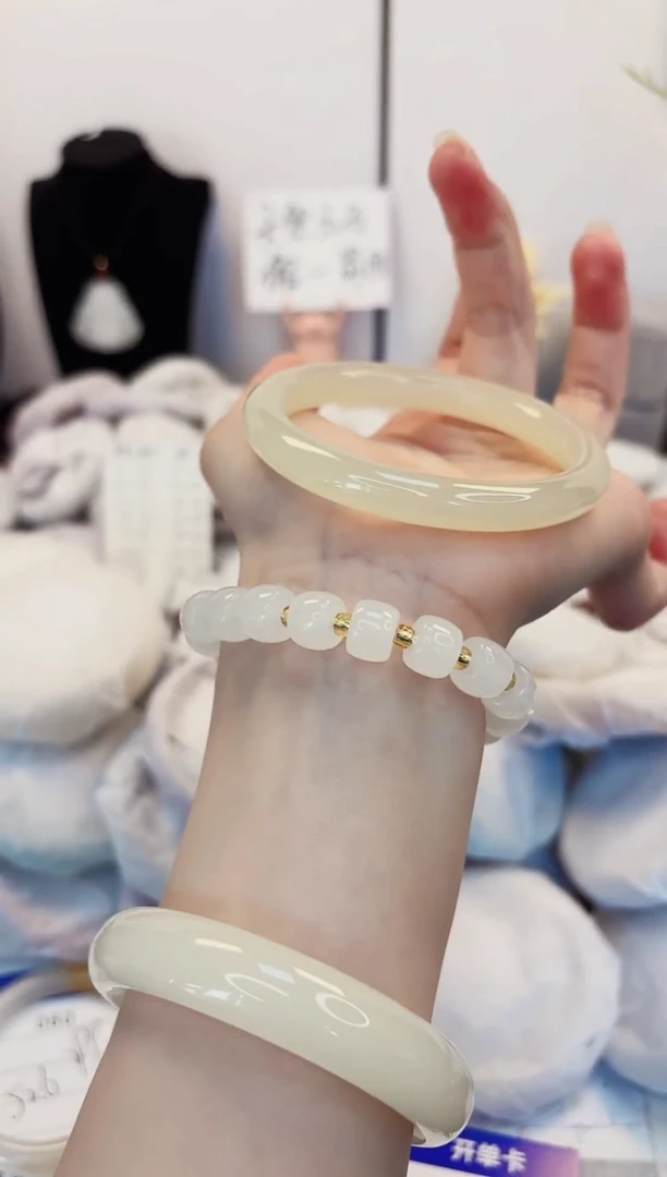 【闪购商品】石英质玉手镯未镶嵌61-晴水-圈口57