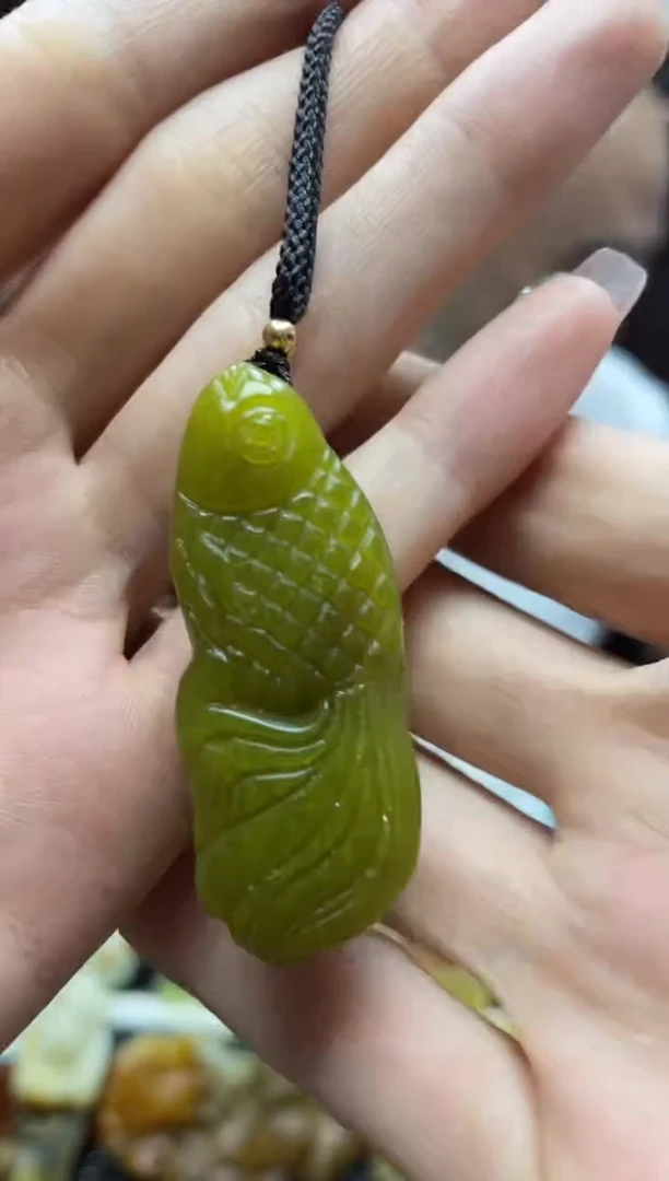未镶嵌岫玉吊坠·