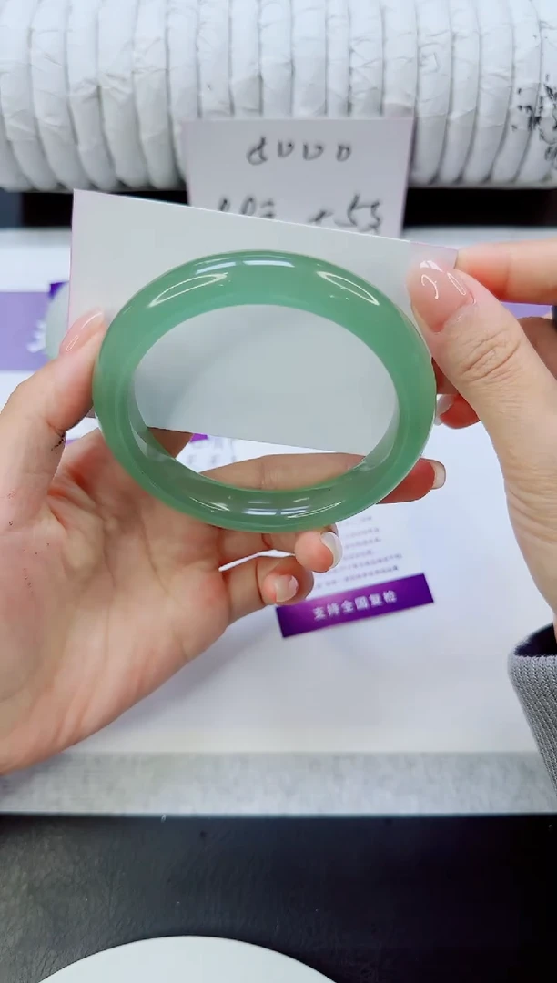 未镶嵌手镯石英质玉40/63.4