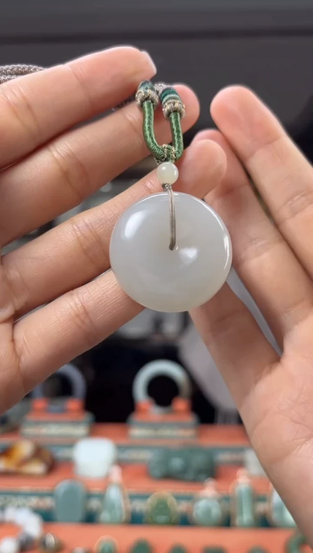 颈饰未镶嵌和田玉佩佩30mm左右