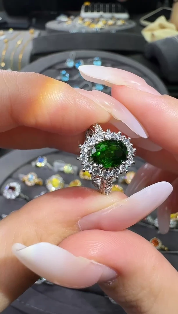 银S925镶嵌透辉石戒指【七天鉴赏期】