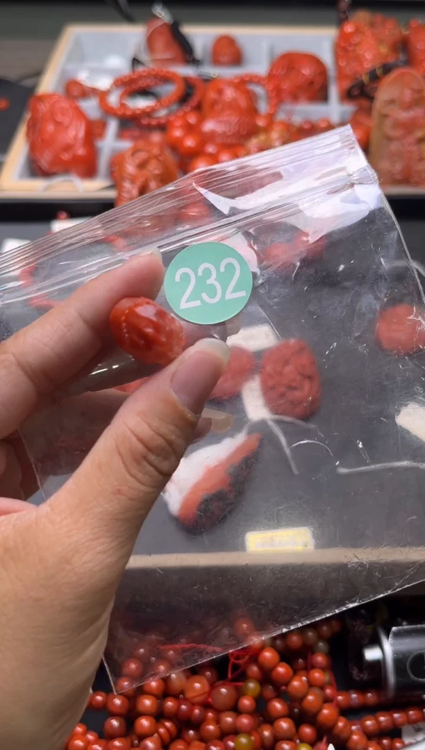 南红玛瑙未镶嵌珠宝奇石232