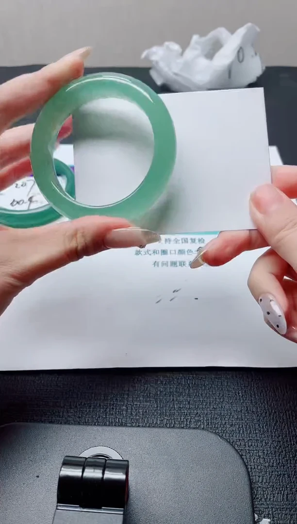 未镶嵌手镯石英质玉208-51
