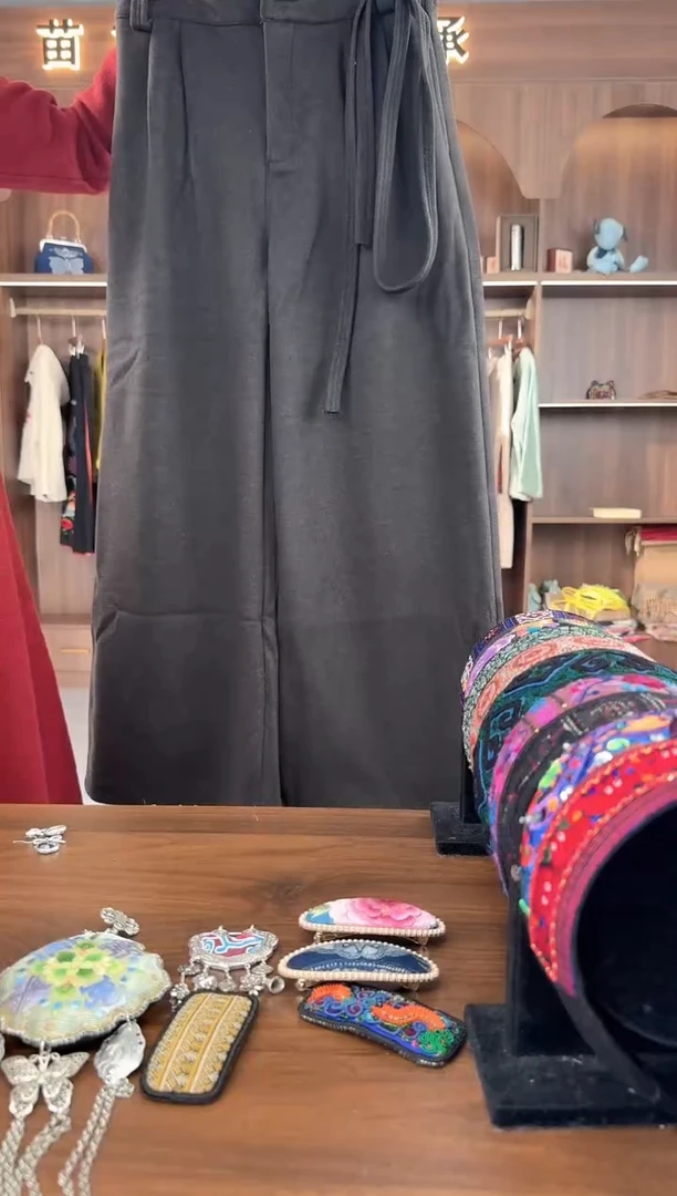 刺绣冬*扶光苗绣传承L69