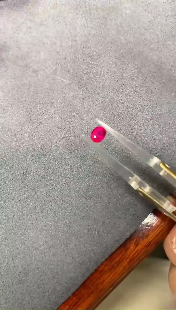 裸石红宝石0.7ct 75