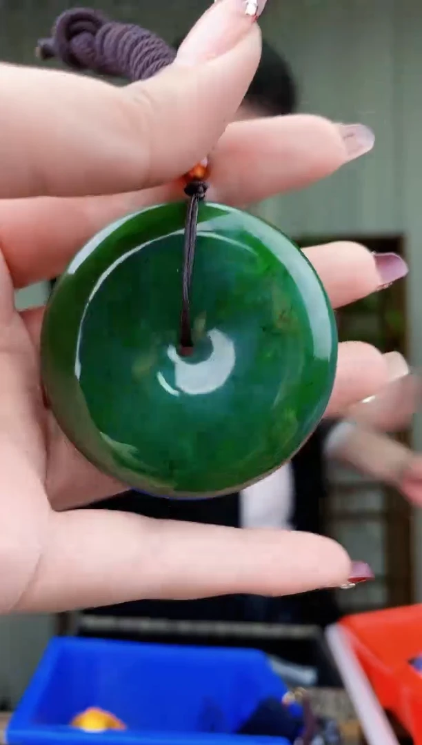 【闪购商品】和田玉挂件未镶嵌拍一发一，多样性发货！