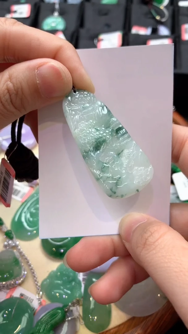 【闪购商品】翡翠吊坠(不含链)未镶嵌天然A货翡翠