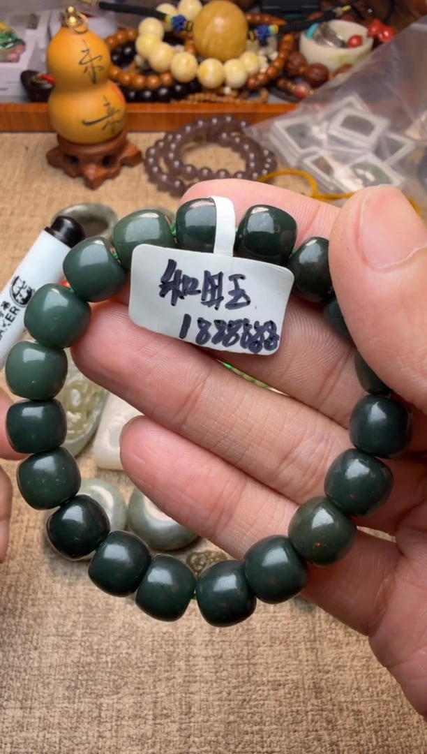 未镶嵌和田玉（青玉）摆件和田手串