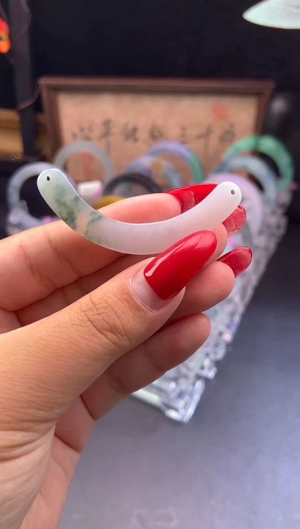 未镶嵌挂件翡翠玉璜