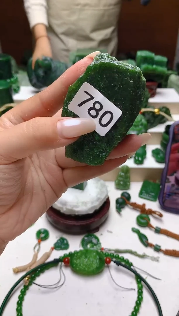 未镶嵌和田玉（碧玉）珠宝半成品1