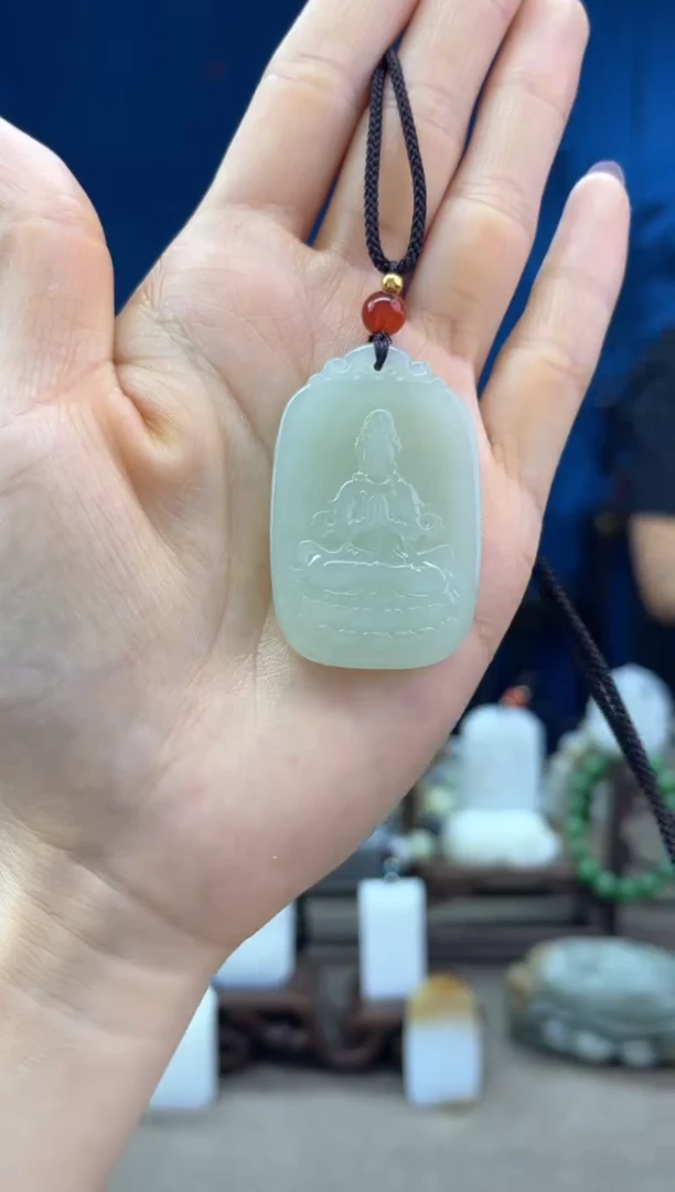 和田玉未镶嵌颈饰1